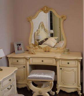 Туалетный стол + Зеркало Мона Лиза (крем) в Соликамске - solikamsk.mebel-74.com | фото